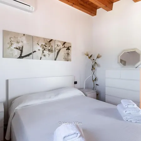 House & - Fidalma Noto