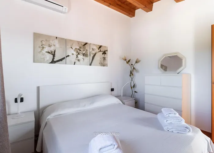 House & - Fidalma Noto
