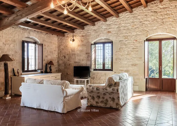 House & - Fidalma Noto